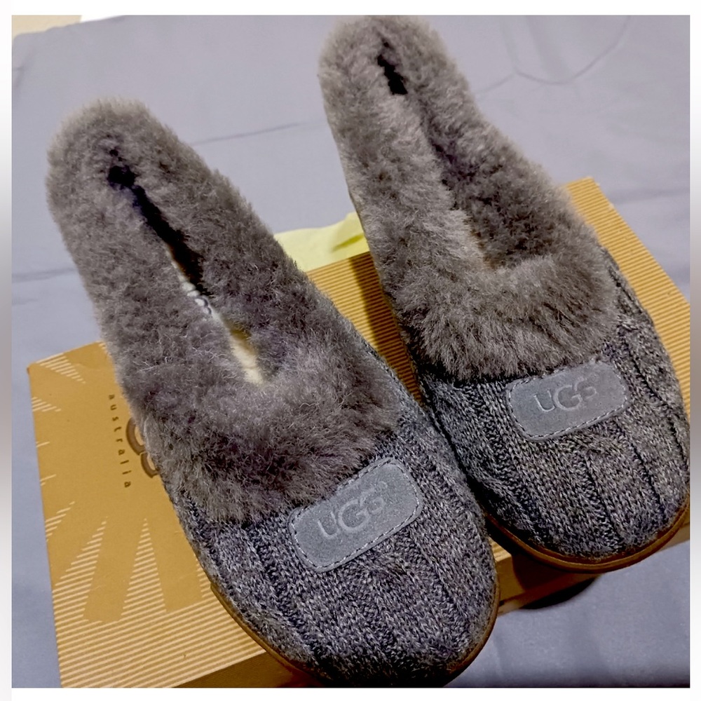 UGG Rylan - Grey - New in box - Size 6
